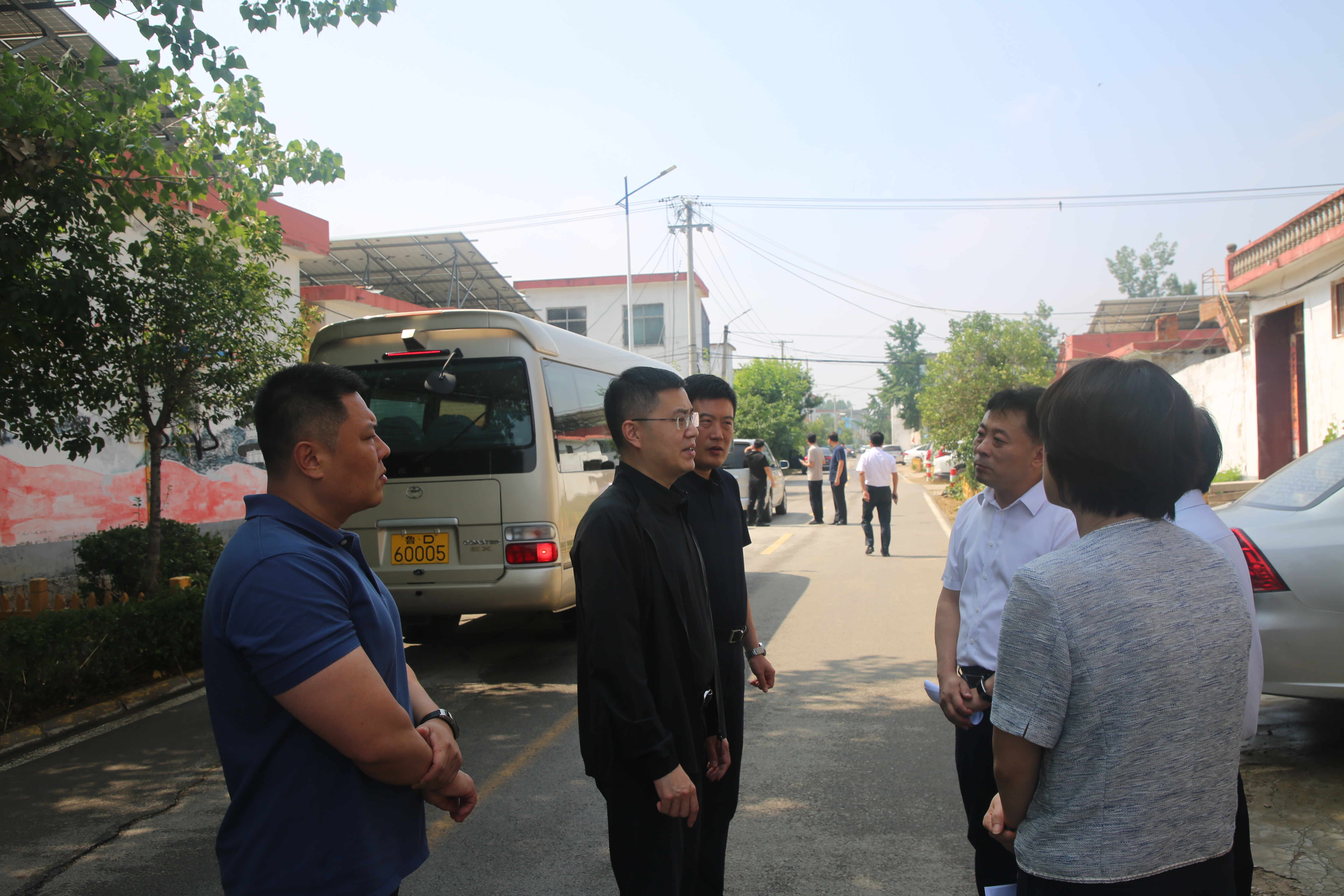 刘晓璐市长调研农村供水