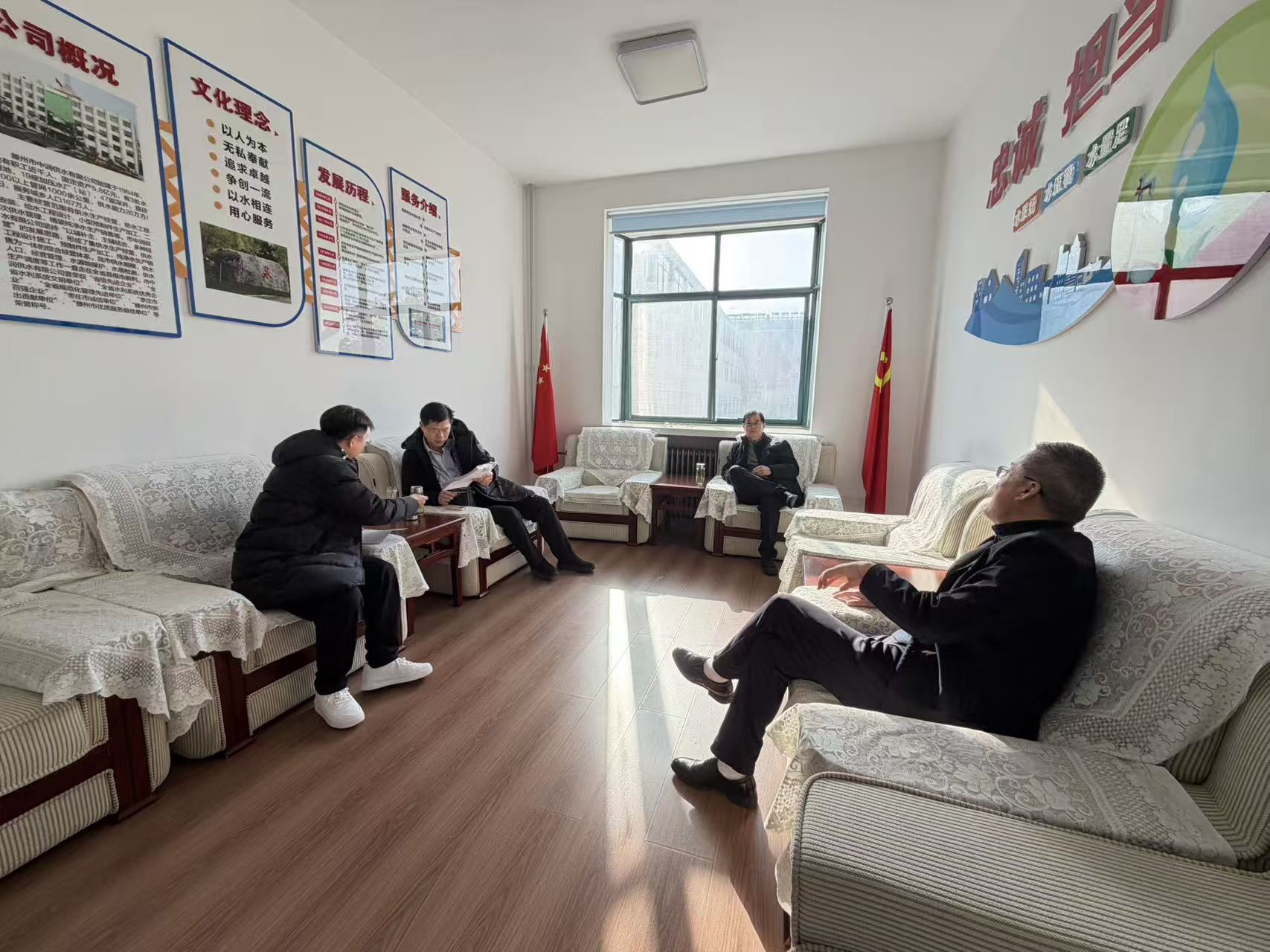 集团纪检监察室联合考核审计部、党政办公室，对子公司公车管理及公务出差情况开展专项检查