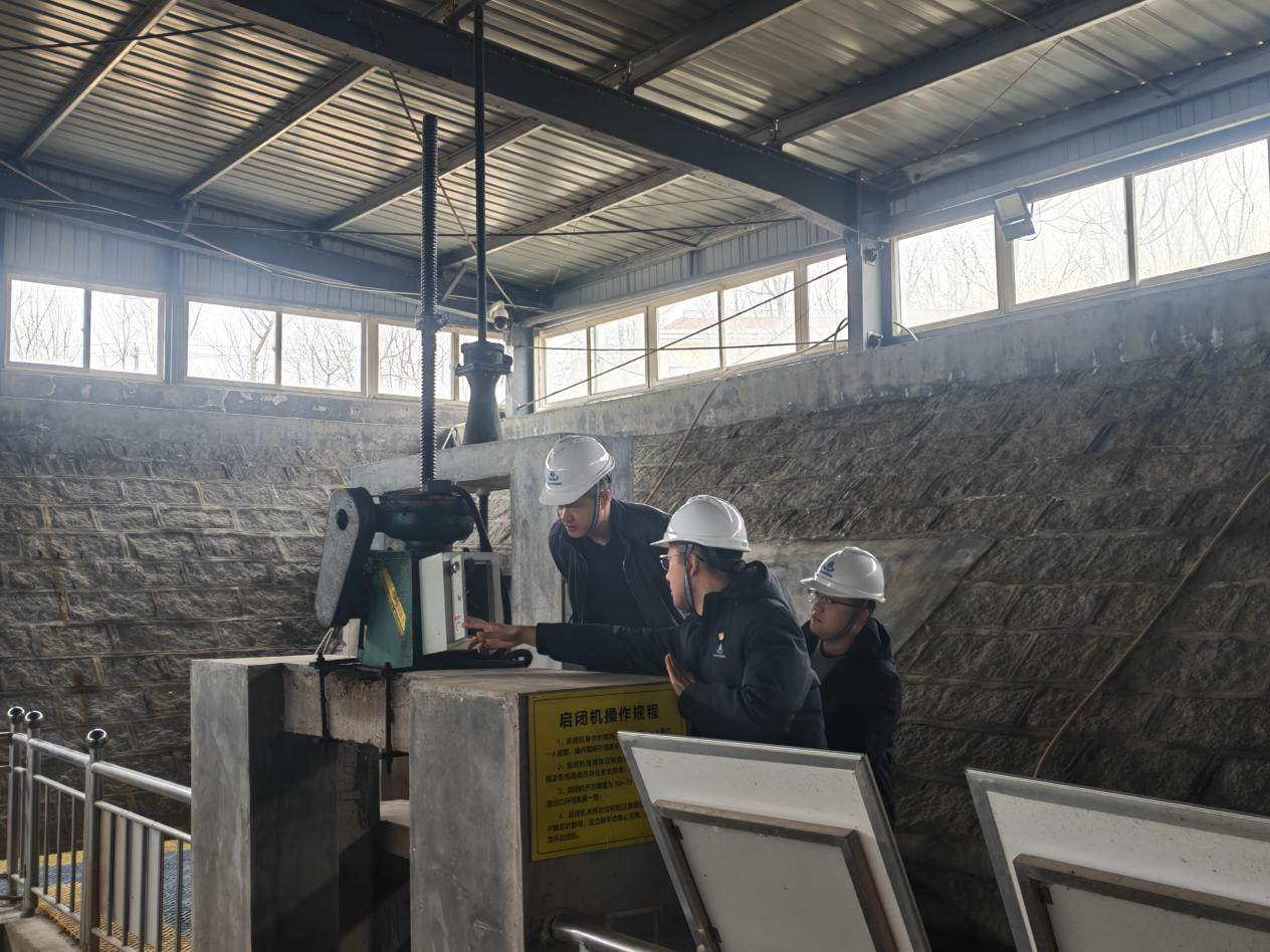 【集团动态】筑牢安全防线 锤炼过硬本领——市水务发展集团浩润水务经营有限公司开展节后供水站安全检查及操作规程培训